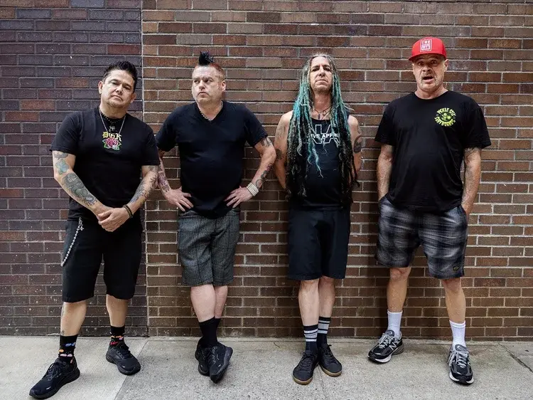 40 YEARS OF FUCKIN’ UP – A FILM BY NOFX